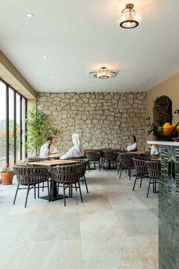 Andrassy Kuria & Spa Tarcal Exterior photo The restaurant at the hotel
