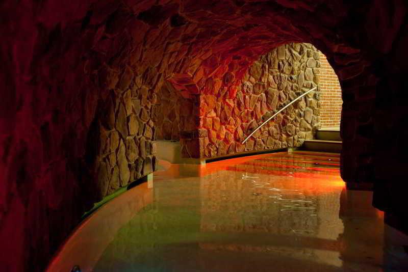 Andrassy Kuria & Spa Tarcal Exterior photo The tunnel